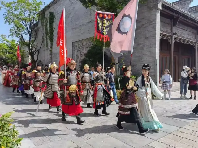 2025“盛世迎华诞·万人游汉中”汉服嘉年华10月1日启幕