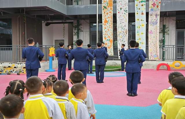 汉中兴汉新区第七幼儿园开展“童心筑梦 礼致国庆”庆国庆系列活动