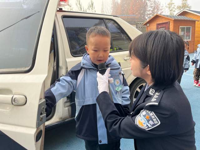 汉中兴汉新区第九幼儿园开展交通安全主题教育活动
