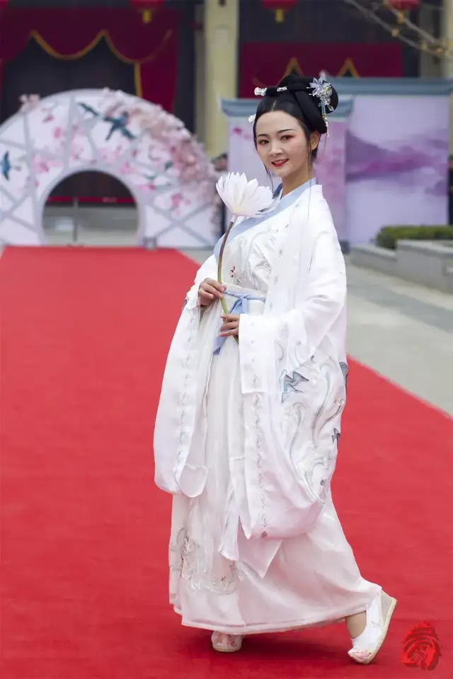 2025“盛世迎华诞·万人游汉中”汉服嘉年华10月1日启幕