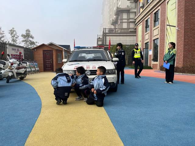 汉中兴汉新区第九幼儿园开展交通安全主题教育活动