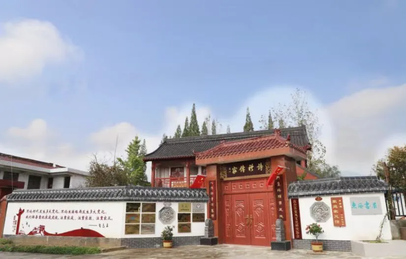 汉台区图书馆:引领阅读新风尚 助推书香校园建设