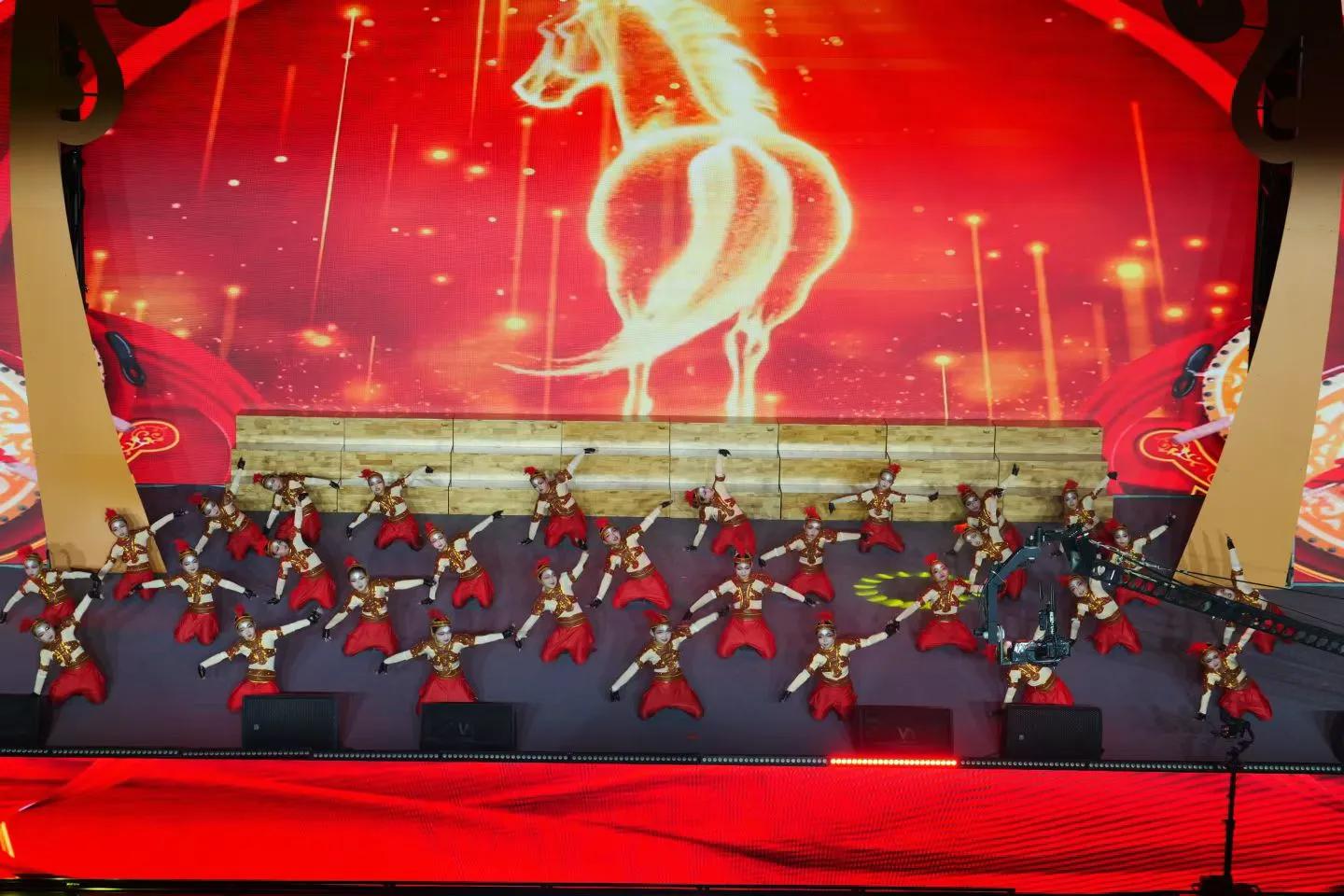骏马迎春·福满宁强——宁强县2026年春节联欢晚会圆满举行