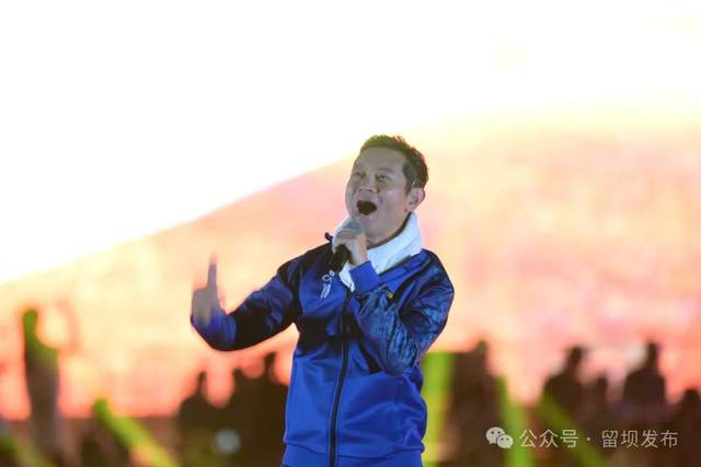 燃爆留坝！中国明星足球队与陕西商超队激战，公益之光闪耀绿茵