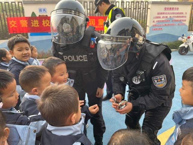 汉中兴汉新区第九幼儿园开展交通安全主题教育活动