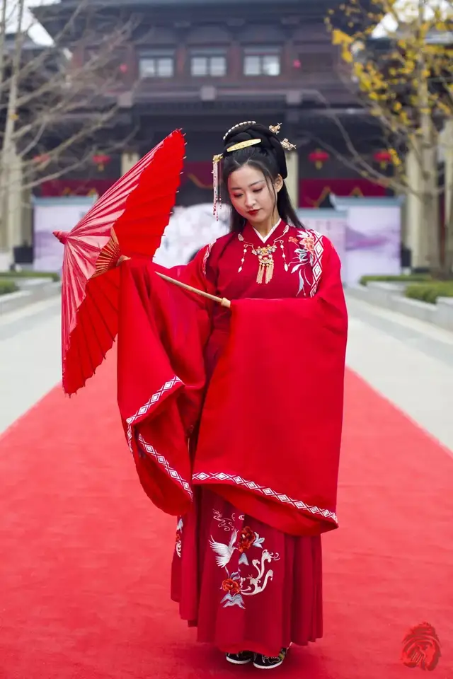 2025“盛世迎华诞·万人游汉中”汉服嘉年华10月1日启幕