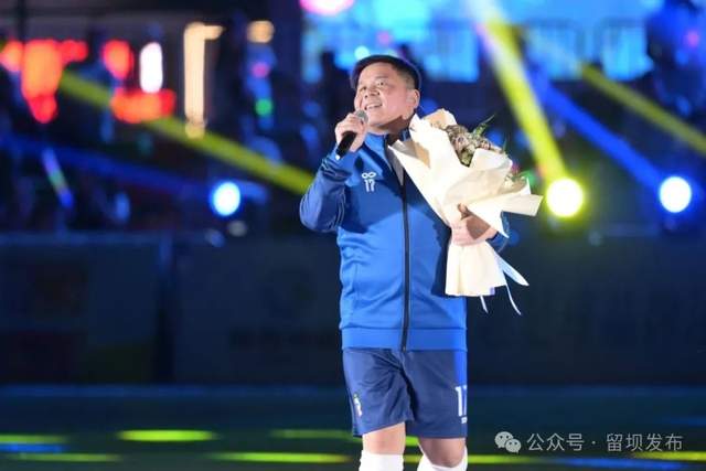 燃爆留坝！中国明星足球队与陕西商超队激战，公益之光闪耀绿茵