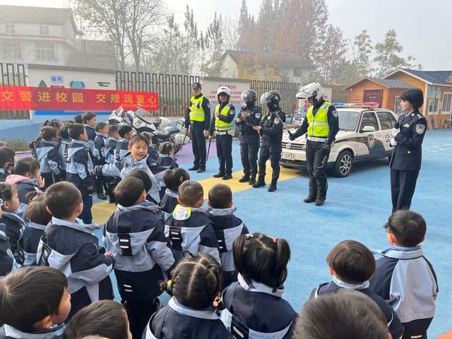 汉中兴汉新区第九幼儿园开展交通安全主题教育活动